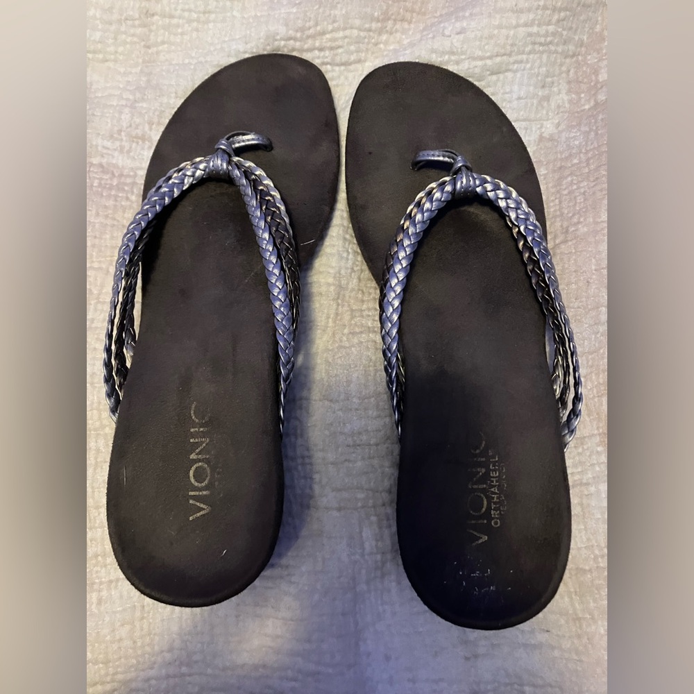 Brown Vionic Woven Sandals - Picture 3 of 6